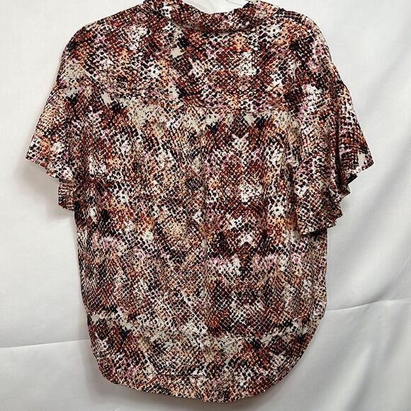 BeachLunchLounge Bae Snake Print button front blouse size medium - Picture 9 of 13
